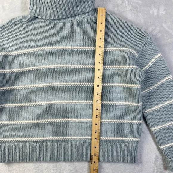 Garnet Hill 100% Recycled Cashmere Turtleneck Sweater Women's XS Blue Striped - Picture 5 of 13